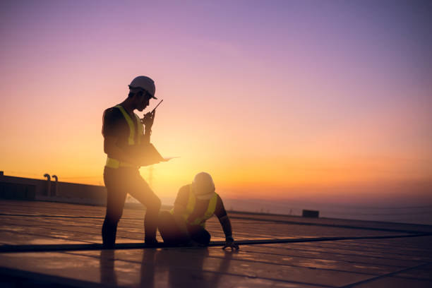 Best Local Roofing Companies  in Hoisington, KS